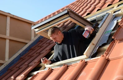 Pose de fenêtres de toit Velux à Courtoin